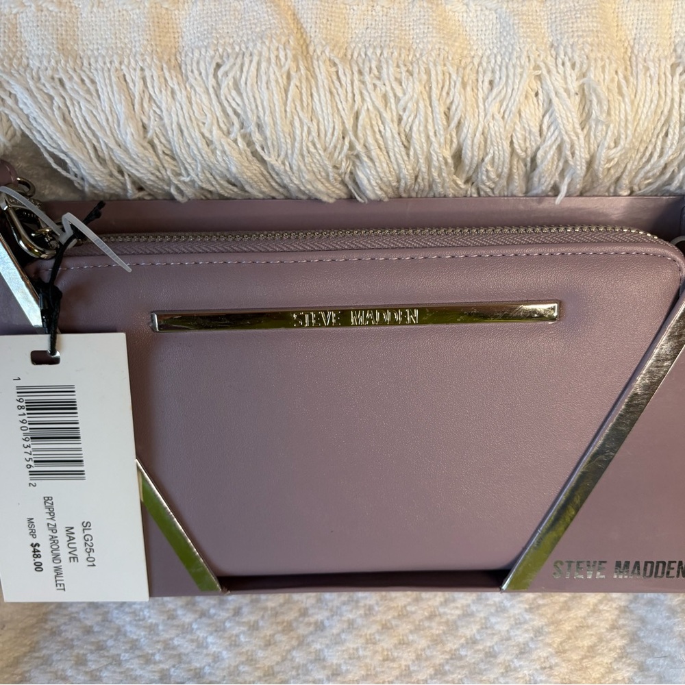 Steve Madden Lavender Wristlet Wallet with Silver Accents